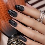 BLACK VINEGAR GEL POLISH
