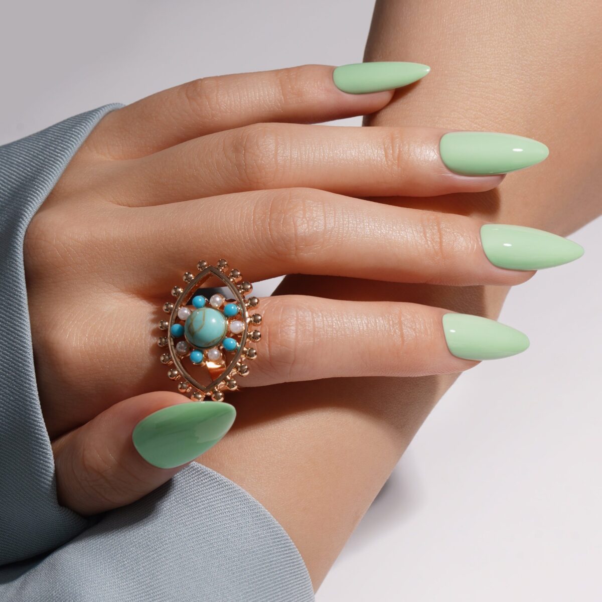 PERFECT OLIVE GEL POLISH