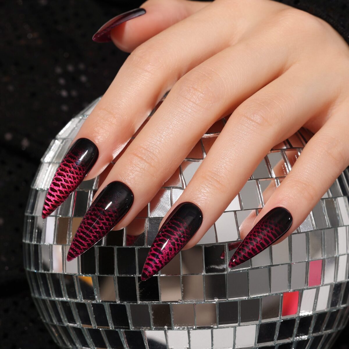 FIERY FUCHSIA CAT EYE GEL CAT EYE