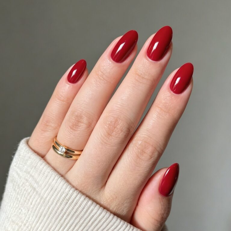 LIPSTICK ON YOUR COLLAR – SEASONAL GEL POLISH